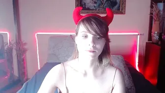 poshlaya__molly fluffy bitch with glasses masturbates pussy