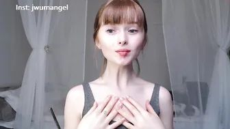 penelopa77 jerking on the bed