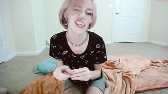 rhaenys wonderful quinit pushes fingers