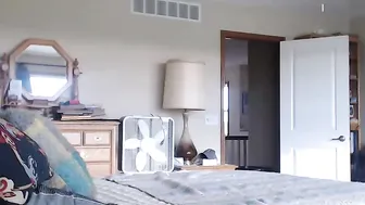 tommy0468 beauty caresses her tits and pussy