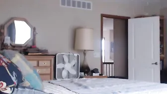 tommy0468 beauty caresses her tits and pussy