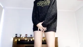 remina__ luxurious harlot poses in fr