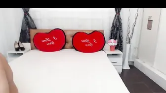 serena_brad big ass blonde in stockings twisting her ass