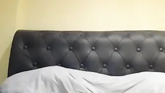 preetione crazy girl plows pussy with phallus