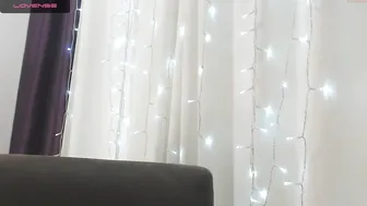 littlesonia naughty woman sucks cock