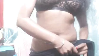 priya_jiya young slut gets naked before boobs
