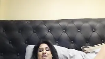 preetione hot lady caresses big tits