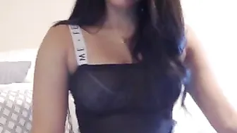 queenemi tearing her tender pussy