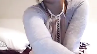 queenemi blonde hairstyle fingering shaved cunt