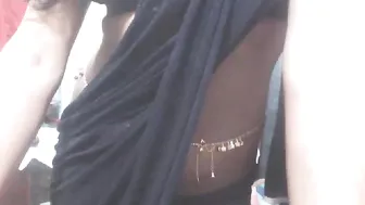 priya_jiya cute girl fingering pussy with vibrator