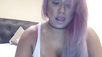 preetione sexy lady fucks shaved holes