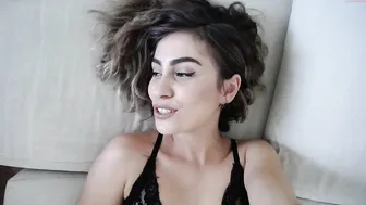 hornyycpl cute passion pulls the cap with his fingers