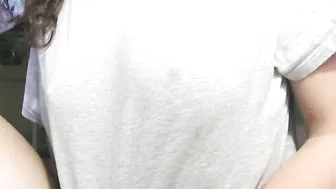 YaGirlDubs skinny beauty jerks off in her shower