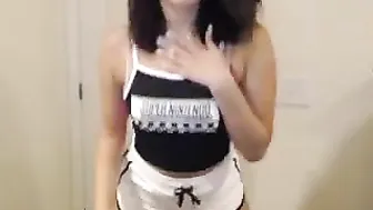 queenemi black-haired lady caresses boobs