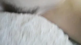 YaGirlDubs courtesan takes off her tights, showing charms