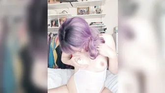 yagirldubs playing with a vibrator