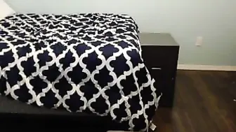 queenemi homemade bitch performs a striptease