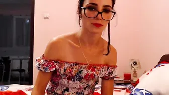 preety_ionela shy on webcam