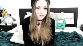 dthekittykatbar Shrew coquette caresses herself sex toy