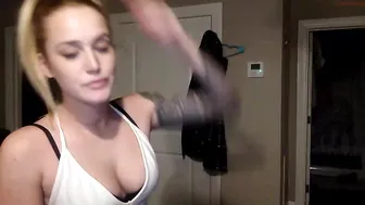 j_gawd25 Charming striptease dance
