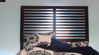 snowghost157 bitch undresses erotically