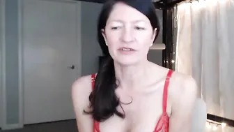 dallysonlittle Sultry beauty fucks point with phallus