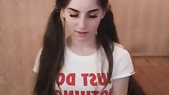 keeliaevans Glamor bitch behaves like a slut