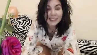 dradventurefrankie Ardent student dancing striptease