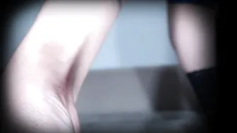 anniecatt Busty blonde caresses shaved pussy