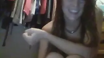 dcam2cum101 Luxurious female caresses pussy