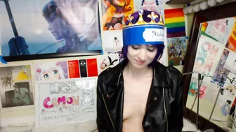 not_your_waifu Beautiful slut hard jerks off point