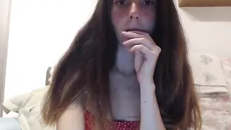 dpieceofmoon Busty babe fucks herself in her pussy