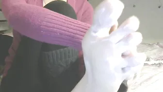 YaGirlDubs angel masturbates pink pussy