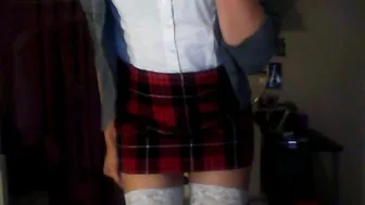 YaGirlDubs busty bitch exposes her charms