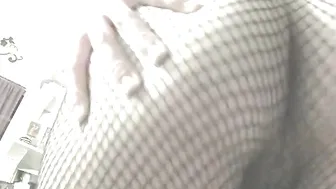 YaGirlDubs a little fun in the solo video