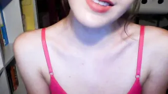 YaGirlDubs thin skin sucks rubber dick