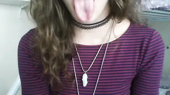 YaGirlDubs seductive babe masturbates shaved cunt