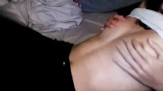 YaGirlDubs trains holes