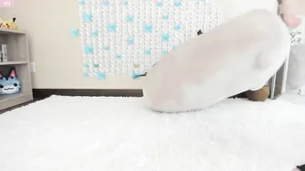 Kitty exquisite  cam girl  fucks herself in the vagina