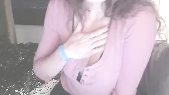 YaGirlDubs luxurious chick caresses lips sex