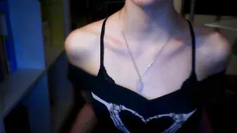 YaGirlDubs playing with her ass and pussy