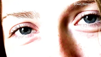 Arwen Datnoid big tit babe bares sexy body