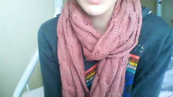 YaGirlDubs hot beast jerking her shaved cunt