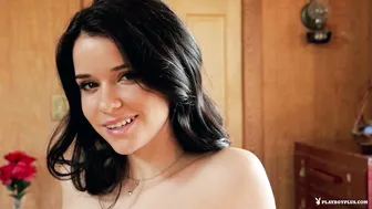 SalenaStorm undresses in front of the camera
