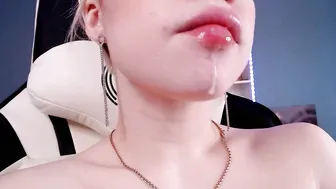 MiaMelon Blonde in