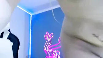 MiaMelon skinny squirt stretches the vagina