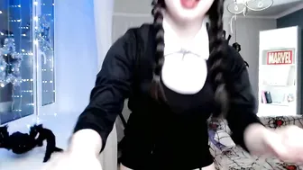 MiaMelon little runet