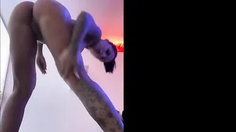 julianacandy dark haired babe fucks pussy