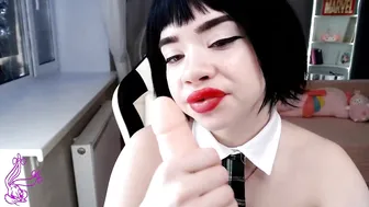 MiaMelon mother masturbates on skype