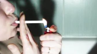 XcreaMMollyX big breasted passion rubs the body with oil